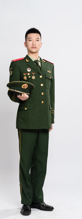 ea7cd747c6ed43c38e31bc996707ebce.jpg 06何玮-左.jpg