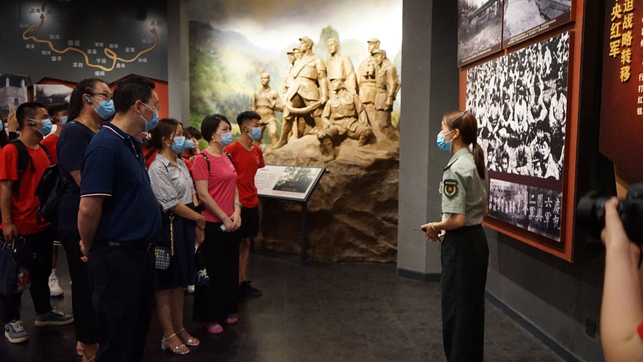 3125d0e905964453a724fe41d0115445.png 三下乡46.png