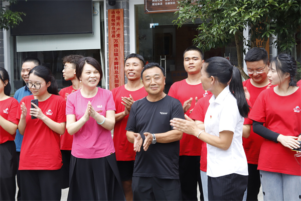 823fc047c33147beab0bc254924b6f31.png 三下乡47.png