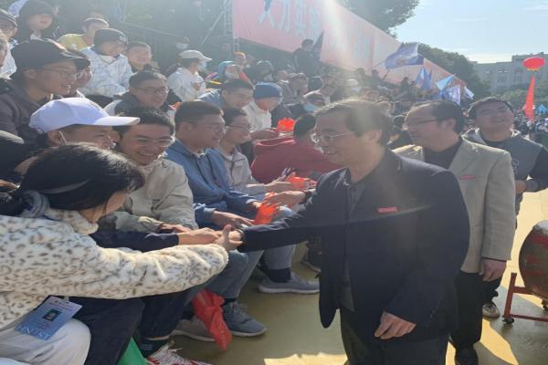 95595f78ae5043929fbb71396c783c03.jpg 光.jpg