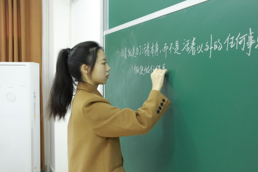 93d05fbc44784e2097774a5f3972f463.png image.png